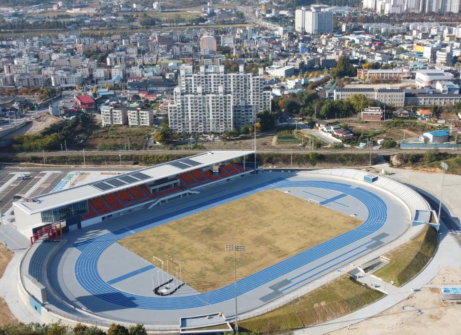 증평군, 종합운동장 준공...스포츠 선진도시로 도약