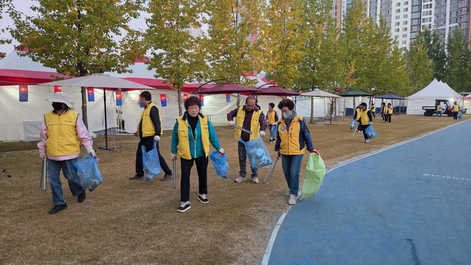 증평군자원봉사종합센터, 인삼골축제서 자원봉사자 200여 명 활약